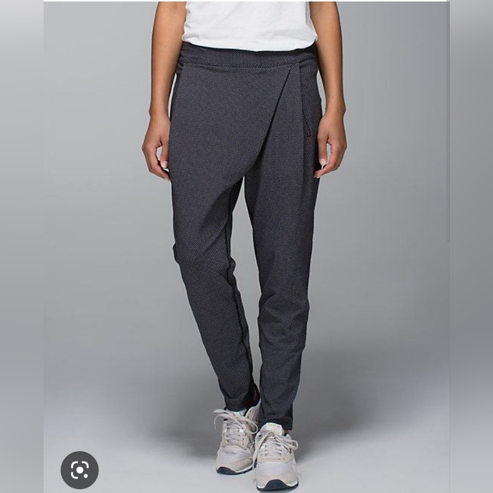Lululemon Yogini Trouser size 4